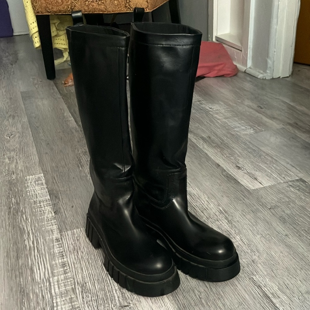 Zara Lugg Sole Black Calf Length Boots Size 41